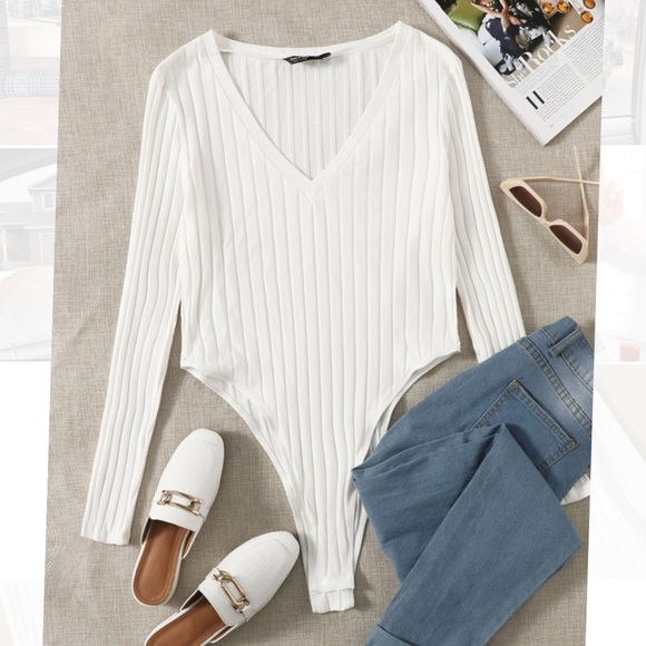SHEIN Tops - White ribbed plus size bodysuit